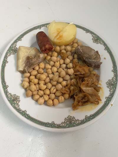 Cocido con garbanzos